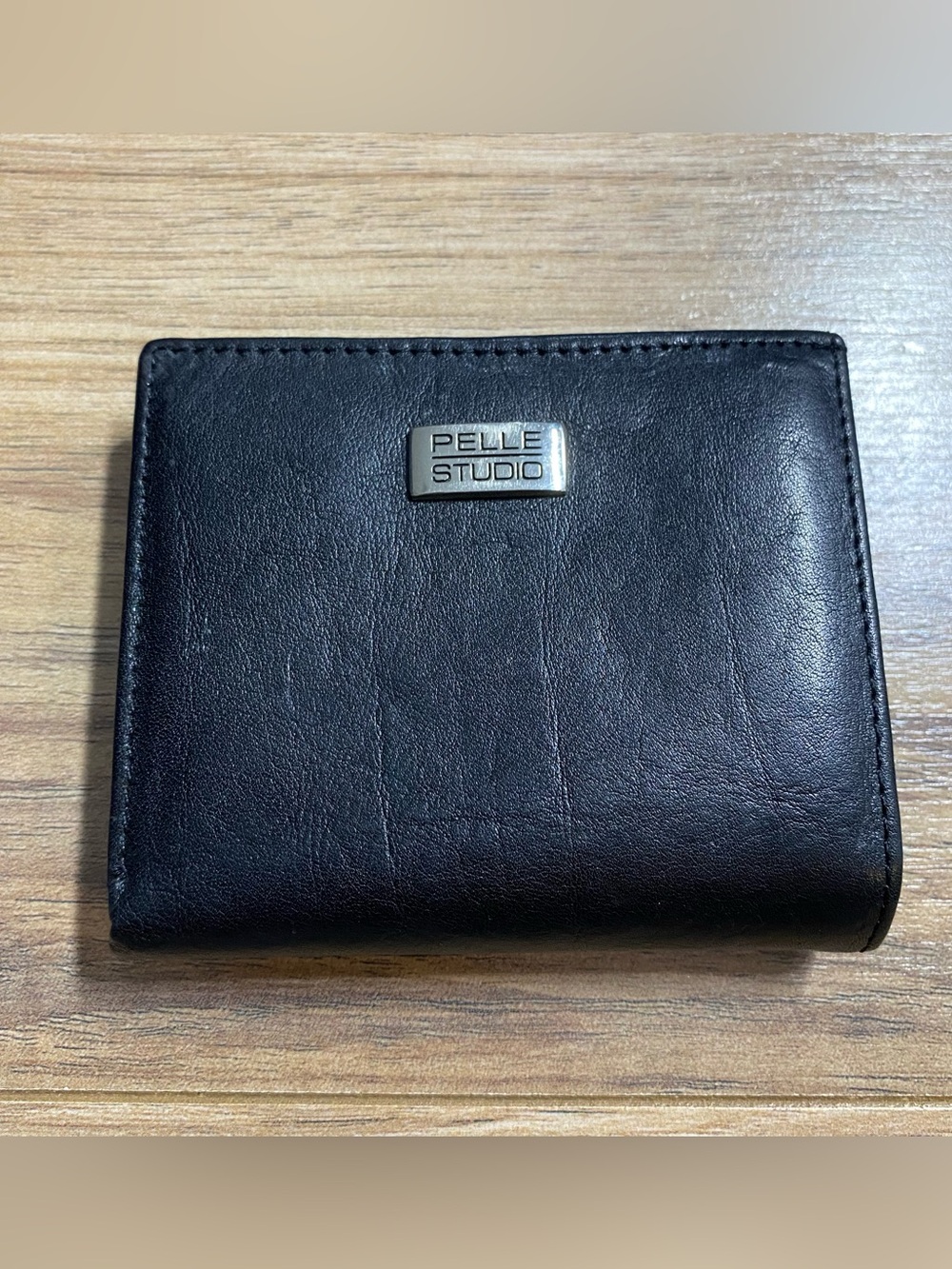 Women’s Vintage Wilson Leather Pelle Studio Wallet